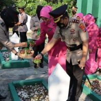 Rangkaian Hari Bhayangkara ke-76, Kapolres Lebak Pimpin Ziarah dan Tabur Bunga di TMP Sirna Rana